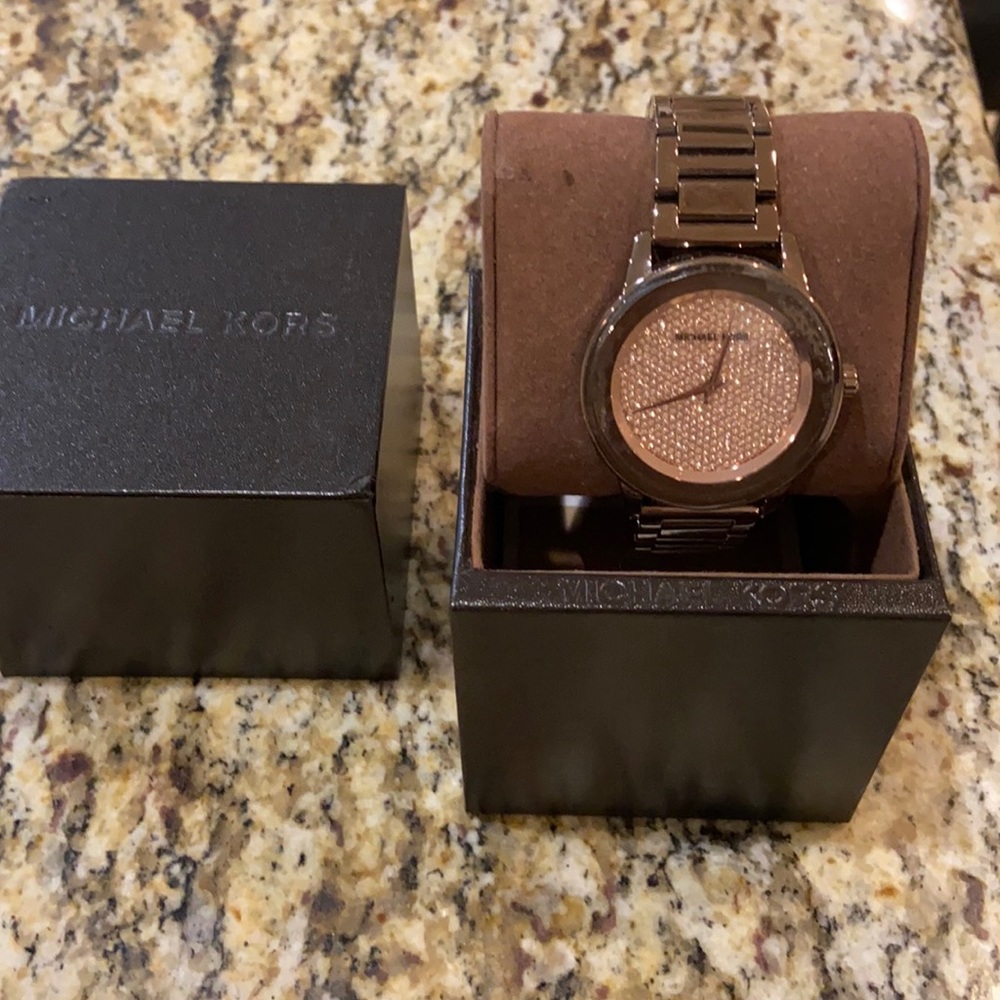 Michael Kors Watch 🤎💗 *Read Description*